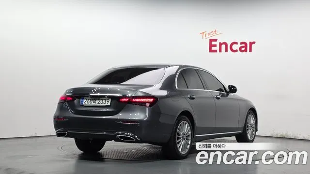 Mercedes-Benz E-Class 2023 — фото 2