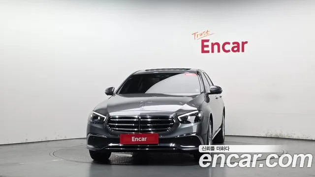 Mercedes-Benz E-Class 2023 — фото 3