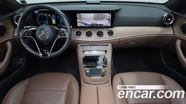 Mercedes-Benz E-Class 2023 — фото 10