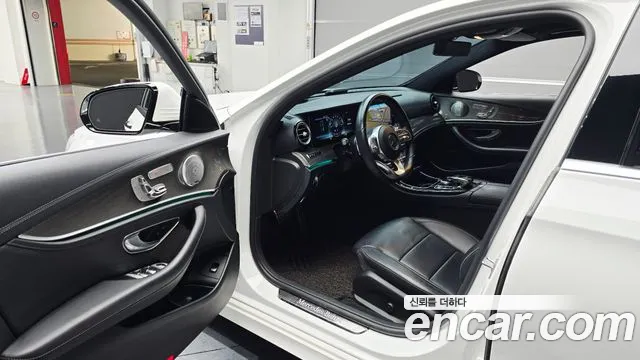 Mercedes-Benz E-Class 2019 — фото 10