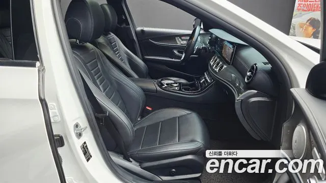 Mercedes-Benz E-Class 2019 — фото 12