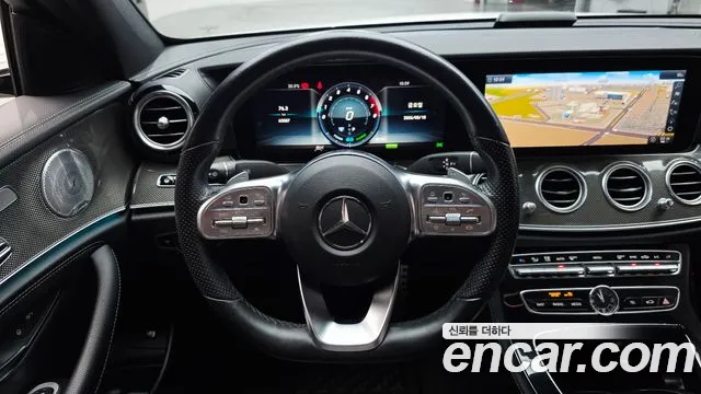 Mercedes-Benz E-Class 2019 — фото 13
