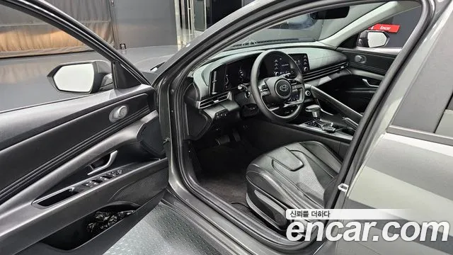 Hyundai AVANTE 2023 — фото 13