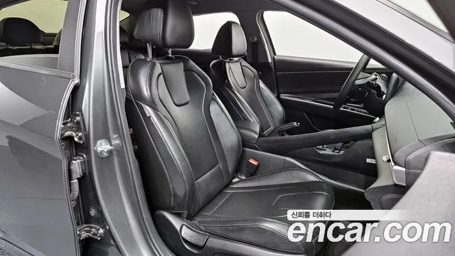 Hyundai AVANTE 2023 — фото 17
