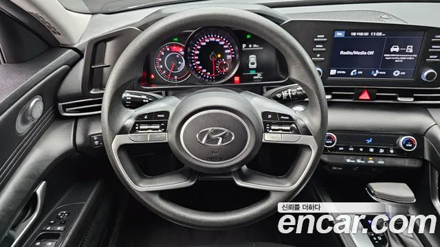 Hyundai AVANTE 2023 — фото 19