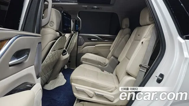 Cadillac Escalade 2023 — фото 17