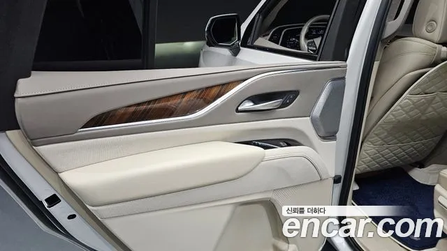 Cadillac Escalade 2023 — фото 15