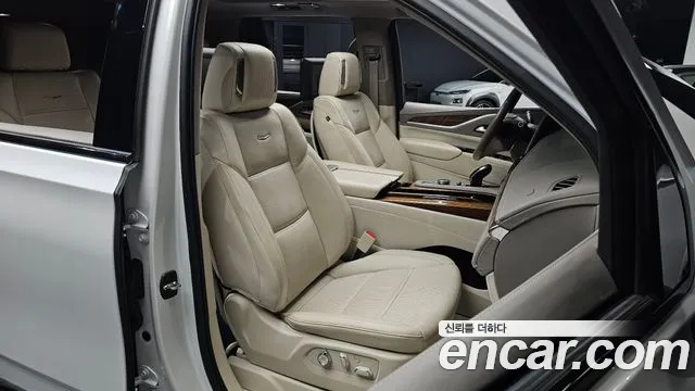 Cadillac Escalade 2023 — фото 16