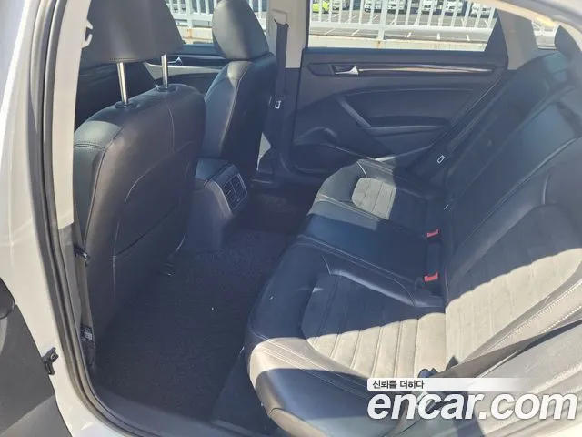 Volkswagen Passat 2015 — фото 10