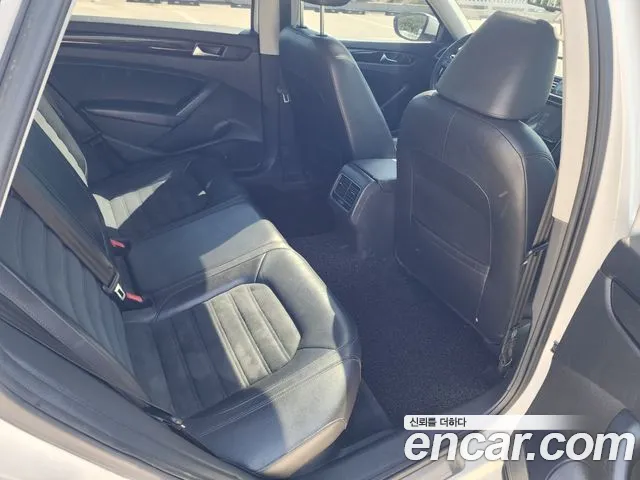Volkswagen Passat 2015 — фото 14