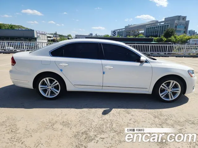 Volkswagen Passat 2015 — фото 18
