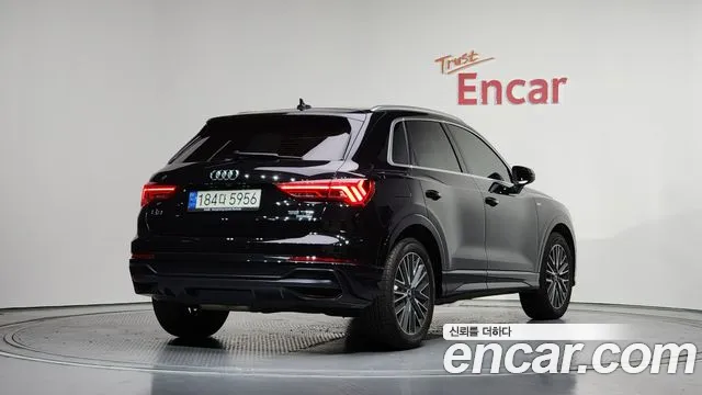 Audi Q3 2022 — фото 2