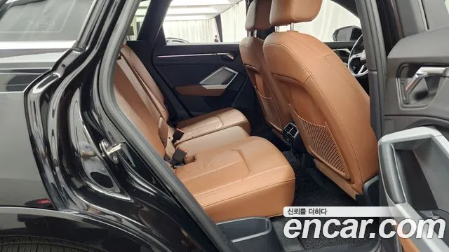 Audi Q3 2022 — фото 18