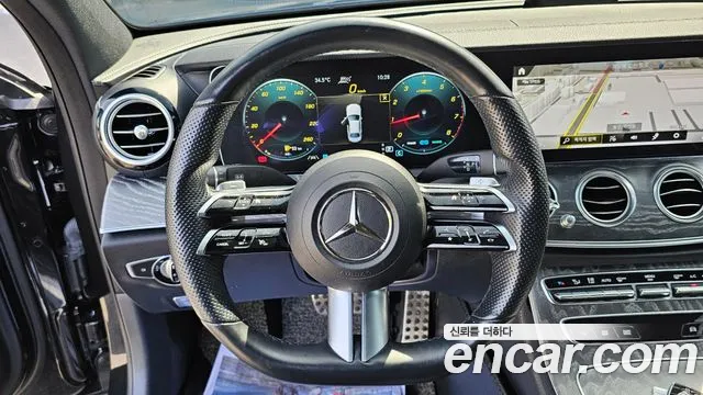 Mercedes-Benz E-Class 2021 — фото 19