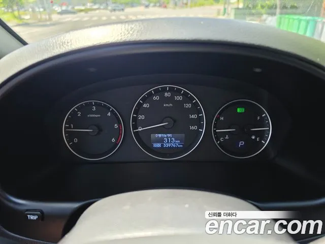 Hyundai Starex 2017 — фото 10