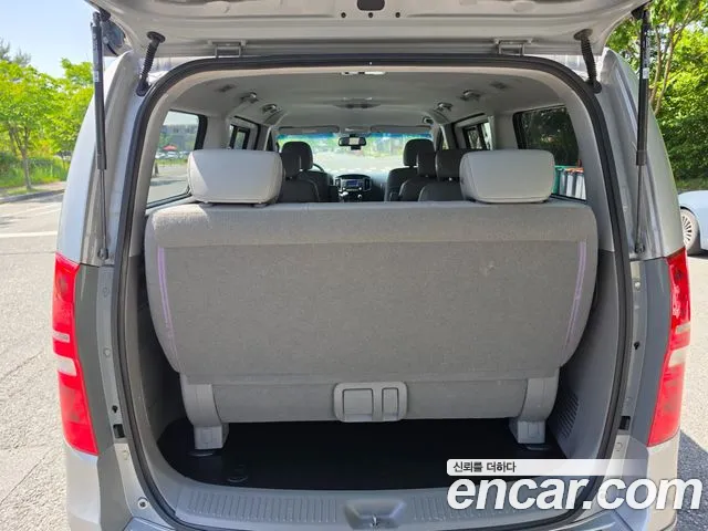 Hyundai Starex 2017 — фото 18