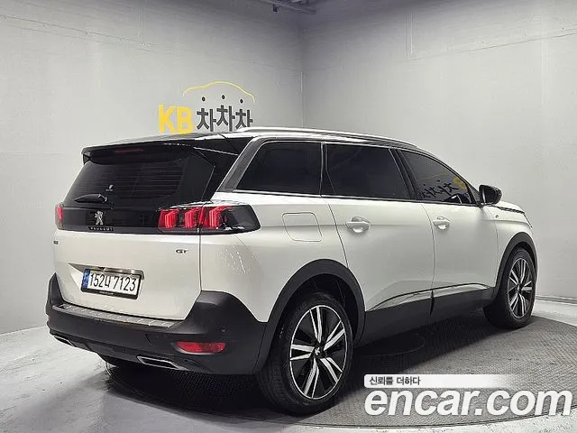 Peugeot 5008 2023 — фото 2