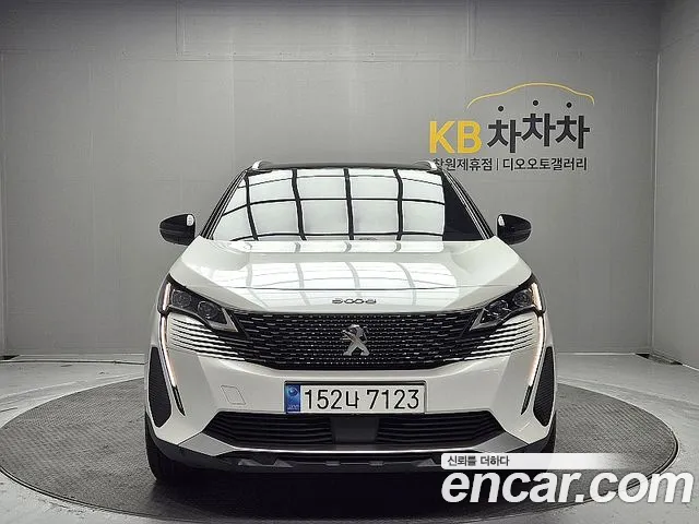 Peugeot 5008 2023 — фото 3