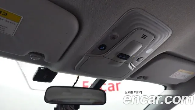 Toyota Prius 2018 — фото 19