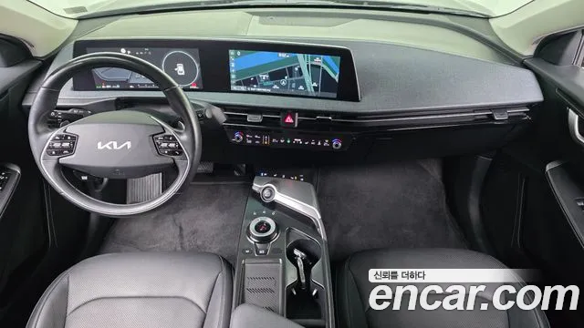 Kia EV6 2022 — фото 10
