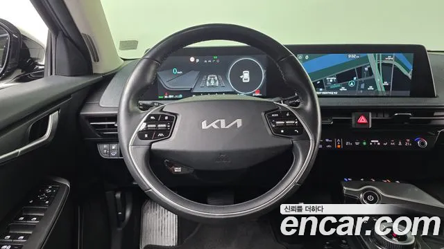 Kia EV6 2022 — фото 19