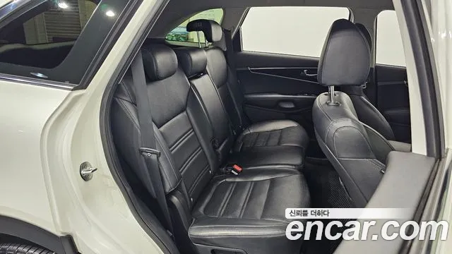 Kia Sorento 2018 — фото 16