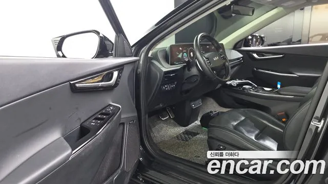 Kia EV6 2022 — фото 13