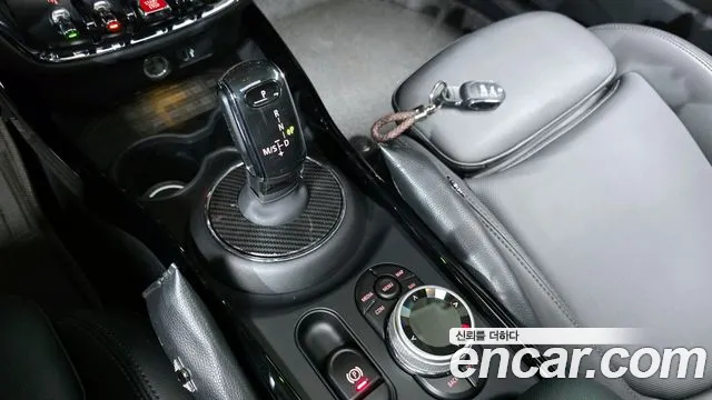 Mini Clubman 2020 — фото 12