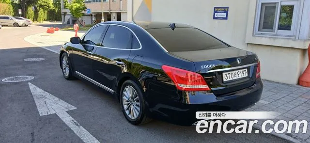 Hyundai Equus 2015 — фото 6