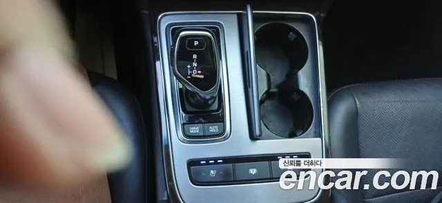 Hyundai Equus 2015 — фото 9