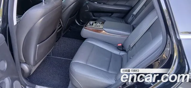 Hyundai Equus 2015 — фото 15