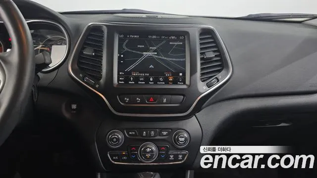 Jeep Cherokee 2019 — фото 14