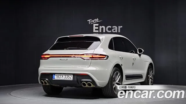 Porsche Macan 2023 — фото 2