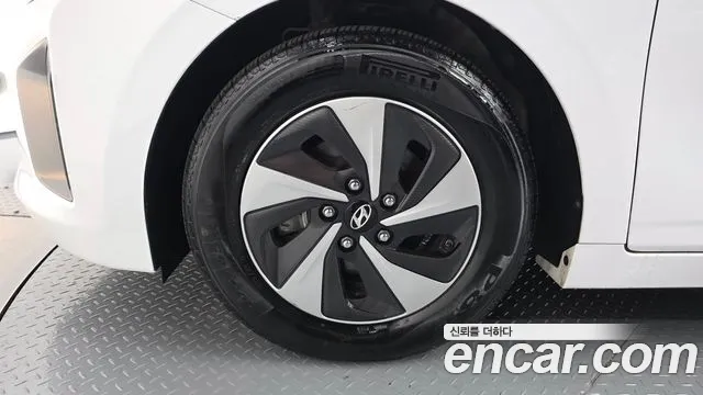 Hyundai Ioniq 2019 — фото 5