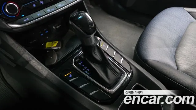 Hyundai Ioniq 2019 — фото 9