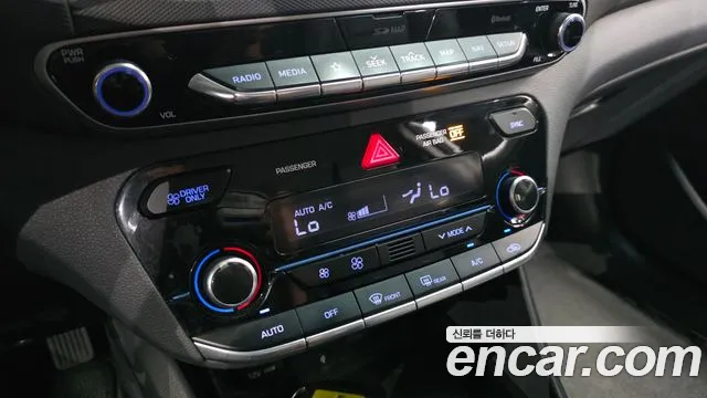 Hyundai Ioniq 2019 — фото 16