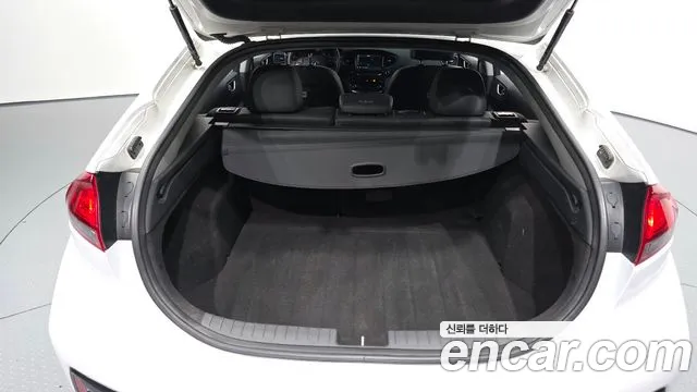 Hyundai Ioniq 2019 — фото 20