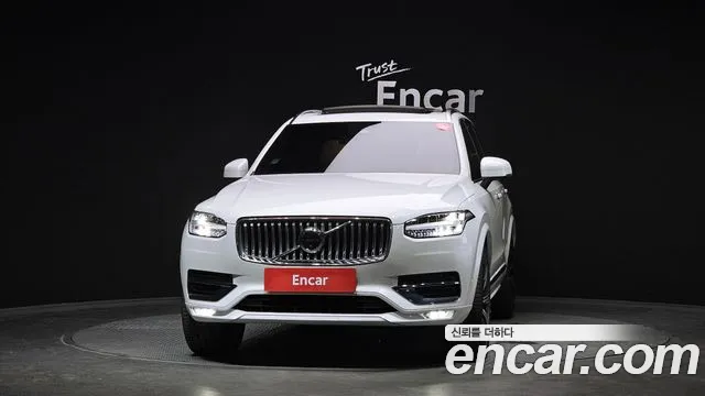 Volvo XC90 2023 — фото 3