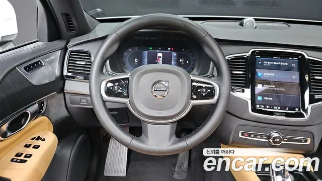Volvo XC90 2023 — фото 19