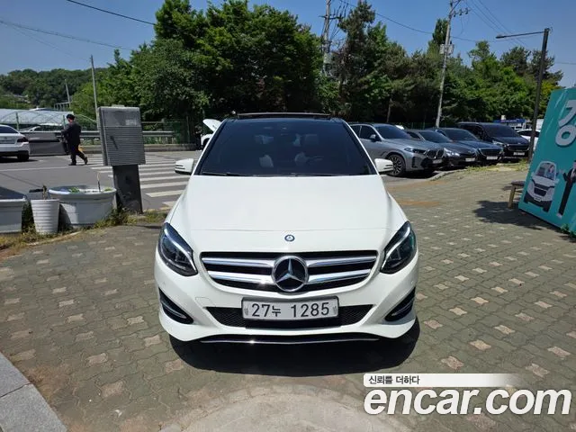 Mercedes-Benz B-Class 2017 — фото 3
