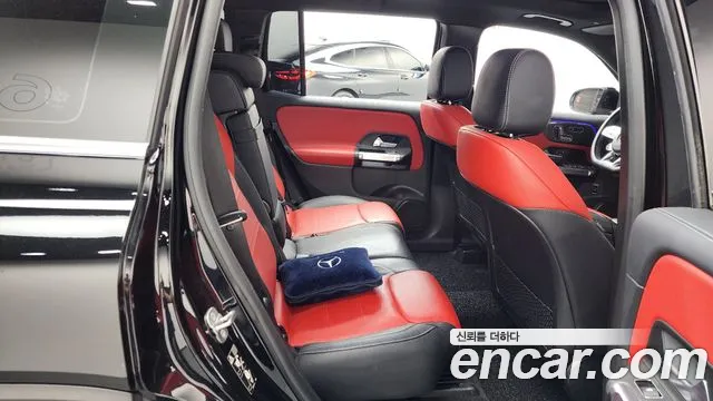 Mercedes-Benz GLB-Class 2023 — фото 17