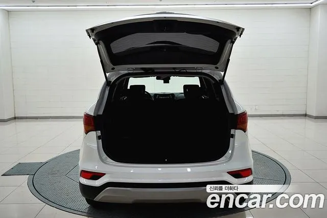 Hyundai Santafe 2016 — фото 19