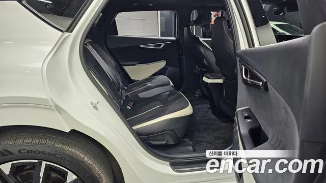 Kia EV6 2025 — фото 17