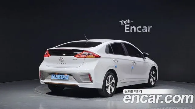 Hyundai Ioniq 2018 — фото 2