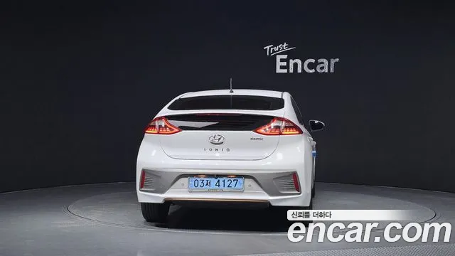 Hyundai Ioniq 2018 — фото 4