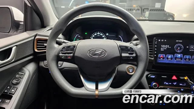 Hyundai Ioniq 2018 — фото 19