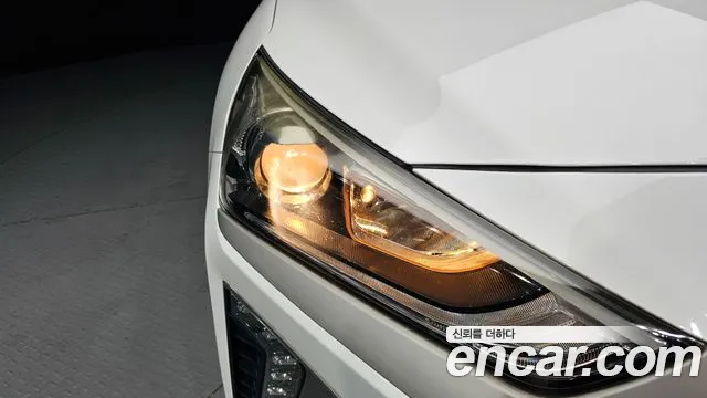 Hyundai Ioniq 2018 — фото 8