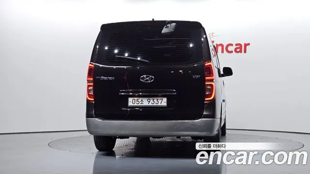 Hyundai Starex 2019 — фото 4