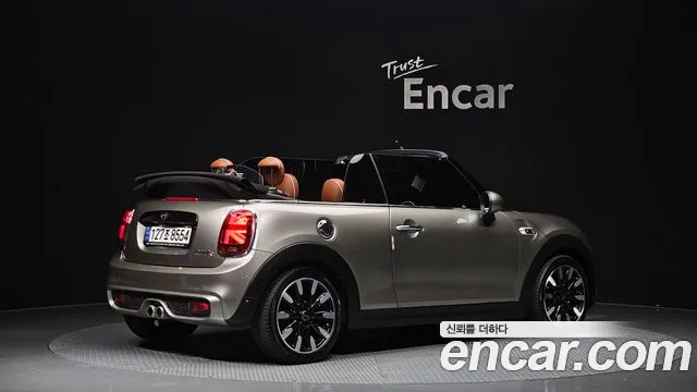 Mini Cooper Convertible 2019 — фото 2