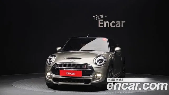 Mini Cooper Convertible 2019 — фото 3